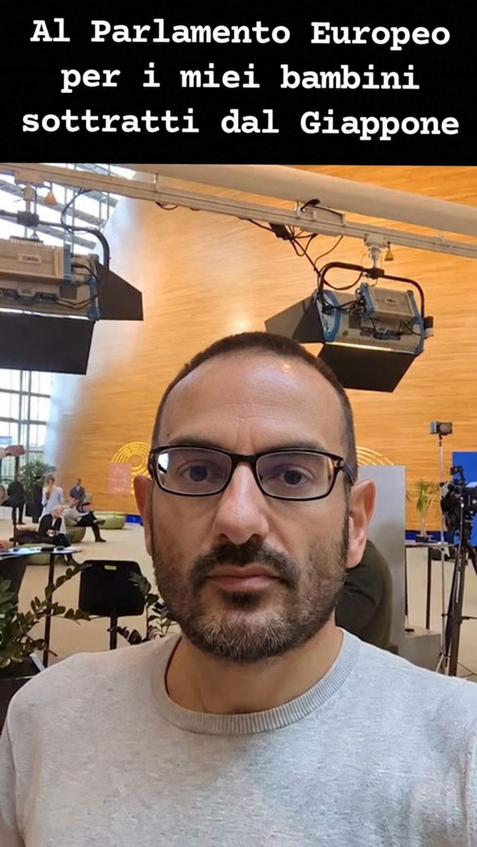 Michele Dall’Arno al Parlamento europeo, nella copertina originale del video Instagram